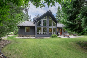 Slice of Heaven by NW Comfy Cabins